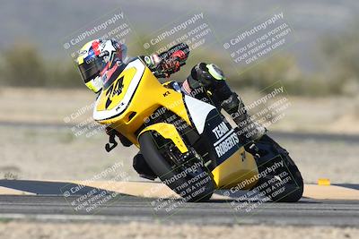 media/Jan-15-2026-Racers Edge (Thu) [[dfebeb70ab]]/2-A Group/Session 5 (Turn 5)/